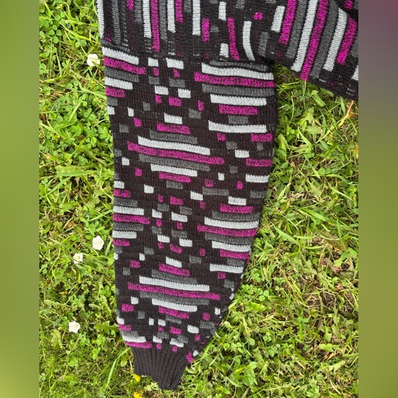 Vtg Fluid Knit Pullover Sweater Sz Medium Geometric Black Gray Magenta Made USA - Picture 5 of 5